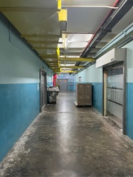 Valiant Industrial Building (D13), Warehouse #634605551